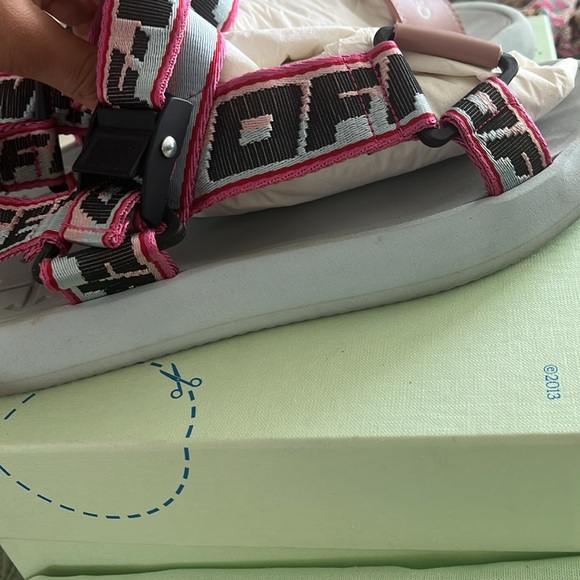 Off-White Pink and Black Sandals Comfort-Focused Design - Picture 8 of 9